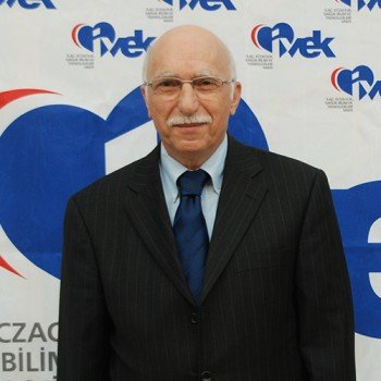 Ecz. Hüseyin Kenan AKTAN Üye