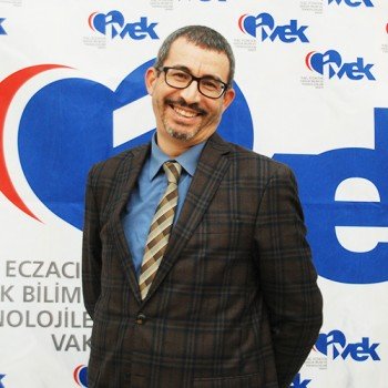Dr. Mahmut TOKAÇ Başkan