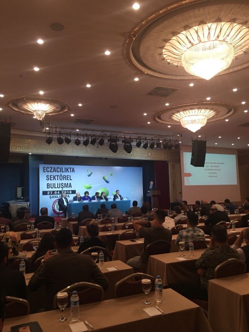 İVEK Eczacı Buluşmaları'nın ilki Şanlıurfa Eczacı Odasının organizatörlüğünde Urfa'da gerçekleştiril