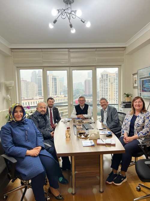 Eczacının Sesi e- Gazete'nin Kurucusu ve Yayın Kurulu Başkanı Sn. Ecz. Hakan Gençosmanoğlu Ziyareti