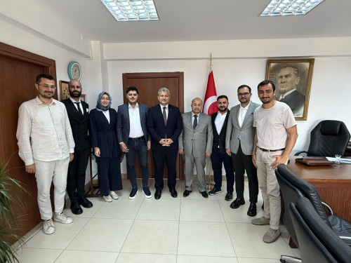 İlaç ve Tıbbi Cihaz Hizmetleri Başkanı Sn. Dr. Yusuf Taşçı ve Başkan Yardımcısı Sn. Dr. Ahmet Emin Ç