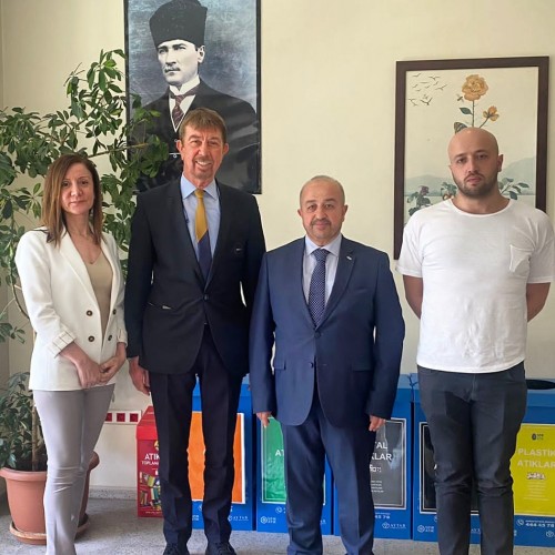 Merkez İlaç Laboratuvarı'na Ziyaret