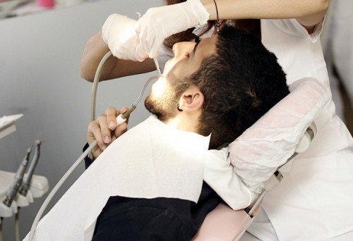 "Protez diş" tarih olabilir