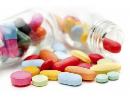 İLAÇ TÜKETİMİ ARTTI, YILDA 25 KUTU İLAÇ TÜKETİYORUZ