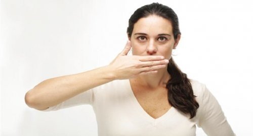 Ağız kokusunun sebebi