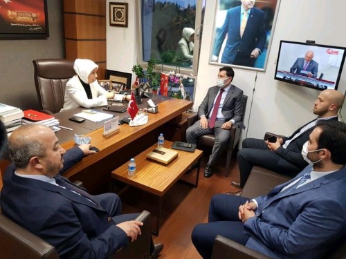 Sayın Ecz. Öznur Çalık'ı Ziyaret