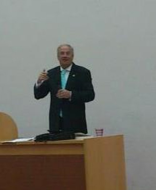 Milletvekili Mehmet Domaç: Eczacılık Bitmez!