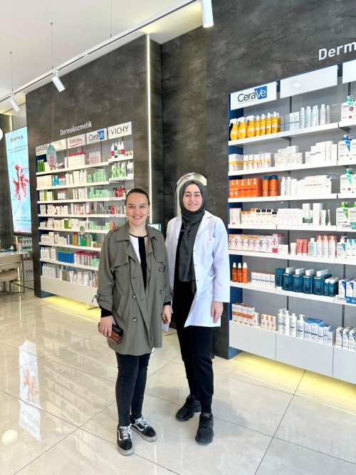 Eczacılar Komisyonu Üyemiz Sn. Ecz. Ayşe Sena Göksu Ziyareti