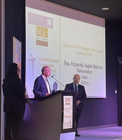 Sağlıkta Yılın En Başarılı Sivil Toplum Kuruluşu ödülüne layık görüldük