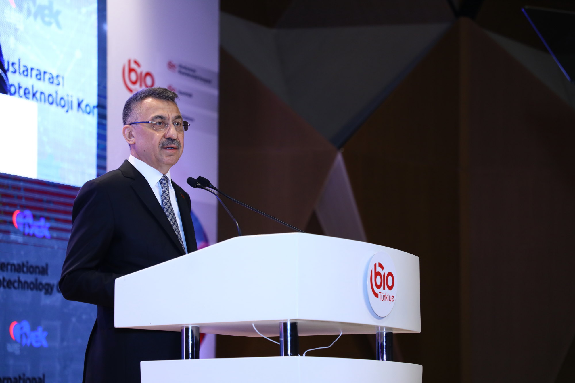  Cumhurbaşkanı Yardımcısı Fuat Oktay BIO Türkiye Ödülleri Töreninde Konuştu 