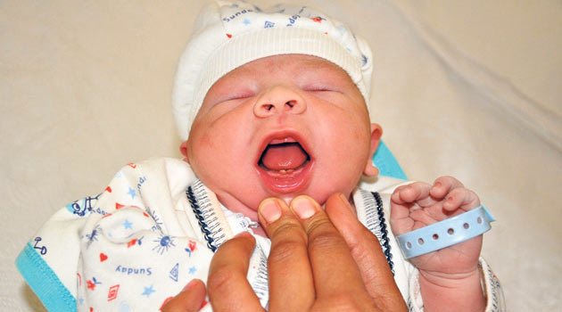  Diş çürüğü bebeğe bulaşabilir! 
