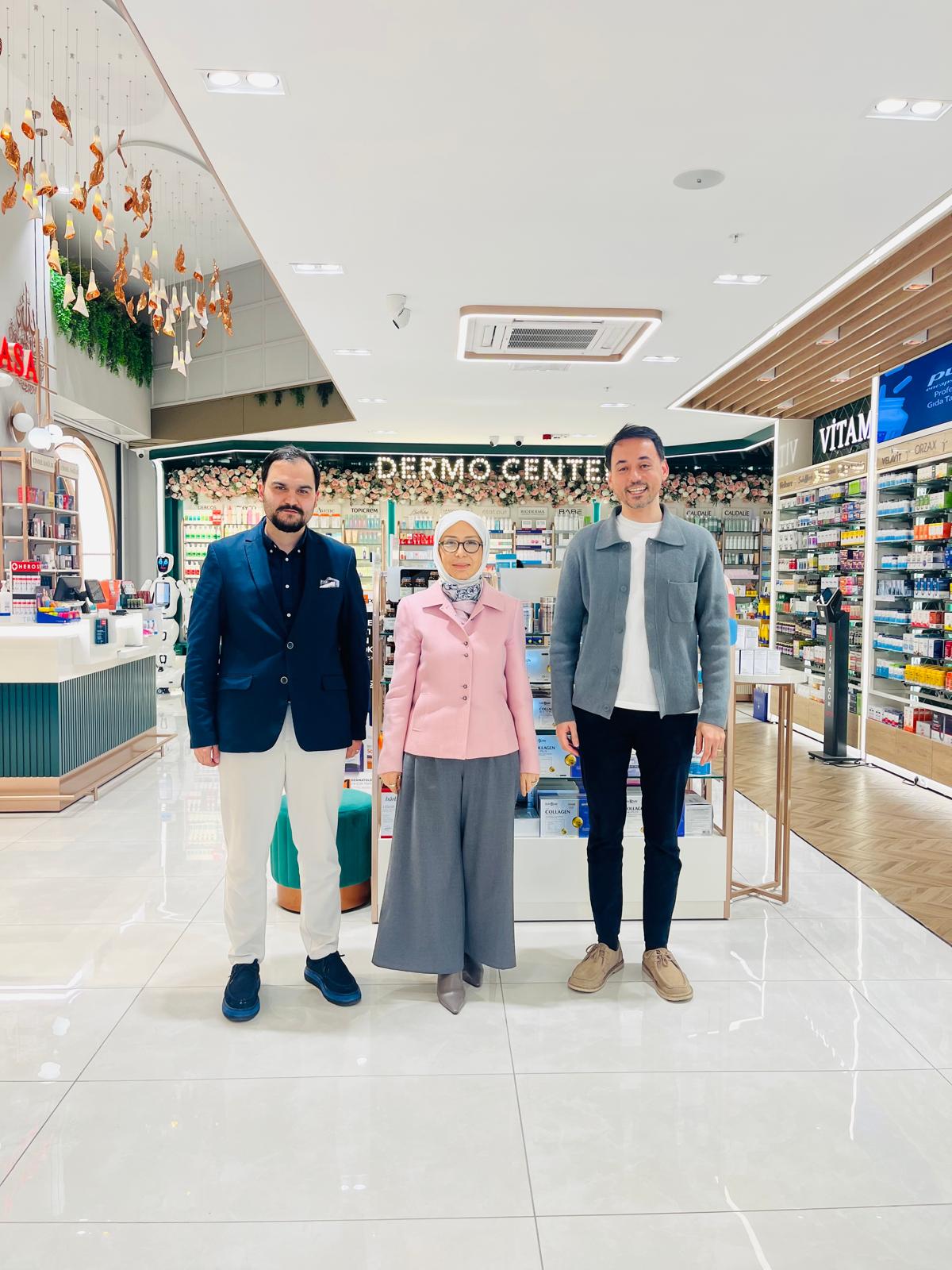  Mütevelli Heyeti Başkanımız Sn. Ecz. Öznur Çalık 